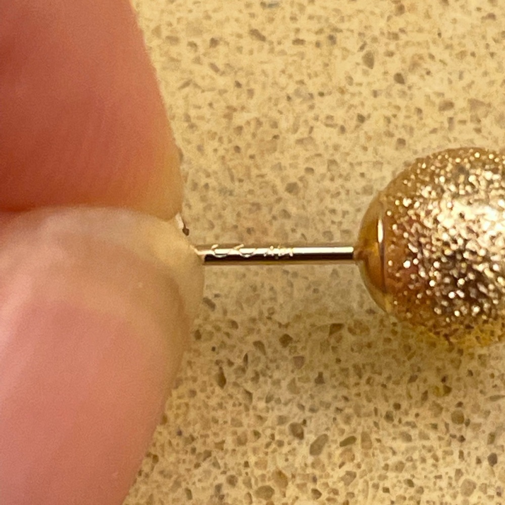 14k gold ball studs - Picture 3 of 3